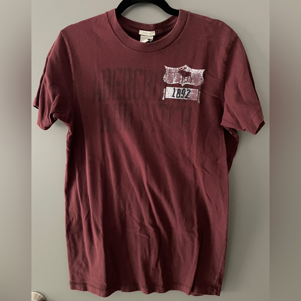 Abercrombie & Fitch Burgundy Graphic Tee